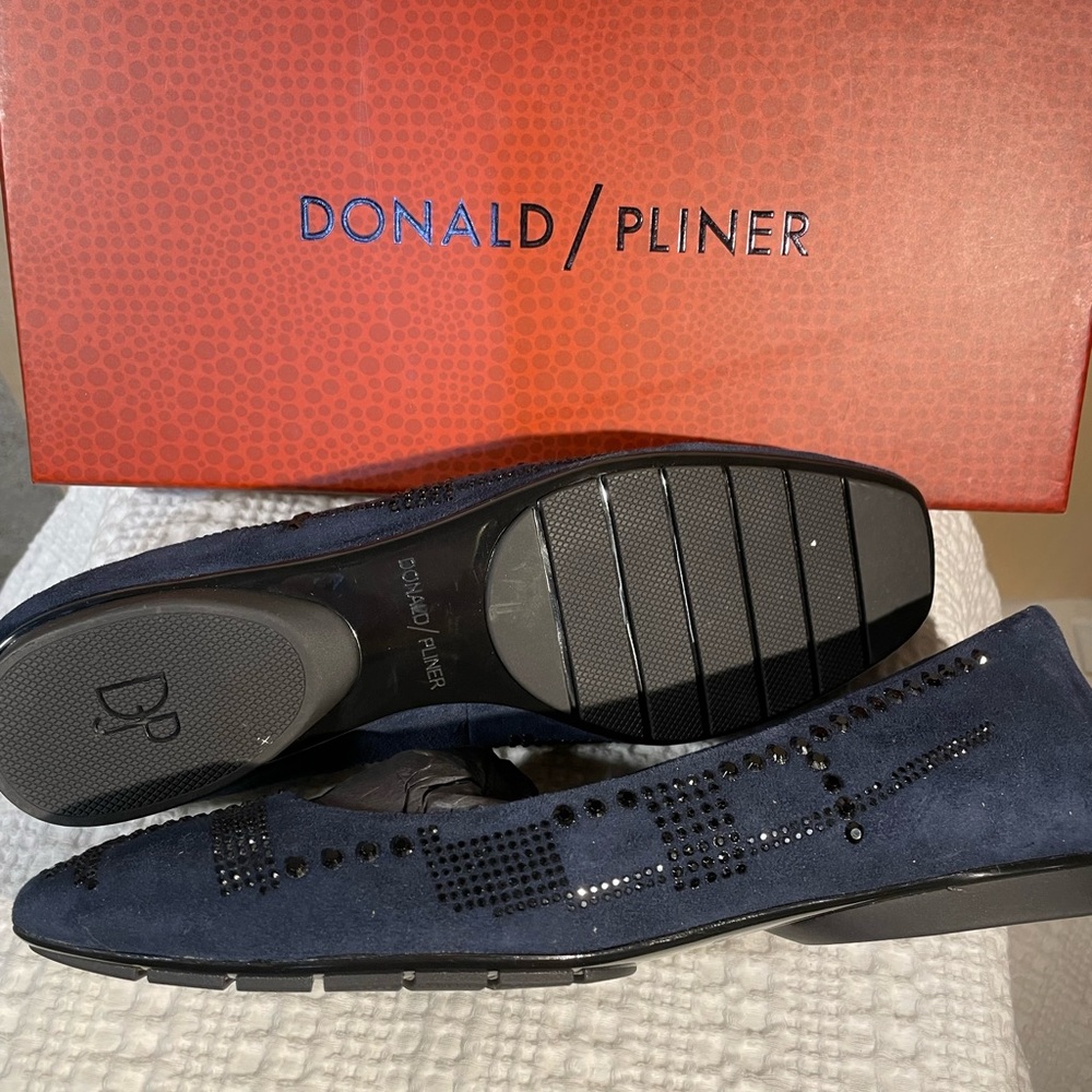 Donald Pliner NIB - beaded navy ballet shoe